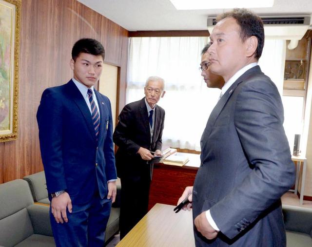 変わらなかった18歳の意思　日本ハム６位指名を拒否した履正社・山口