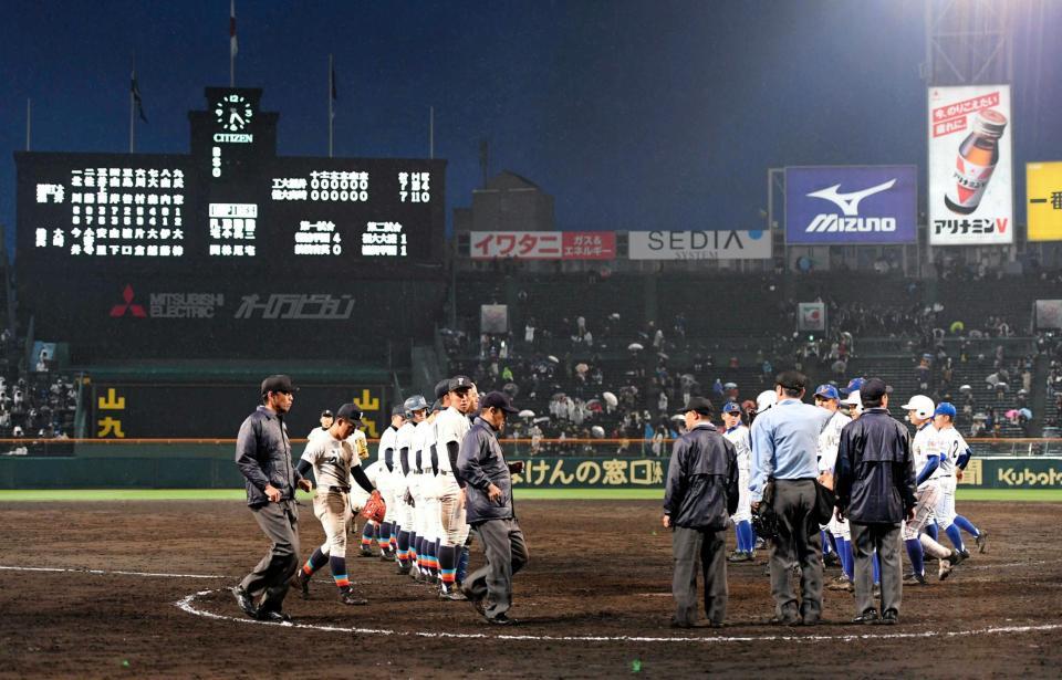 ３月２６日、延長１５回で引き分けた健大高崎対福井工大福井の試合