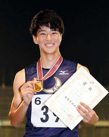 西日本学生陸上で優勝し、笑顔の多田修平＝７月１日