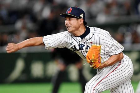 ８回、力投する石崎（撮影・棚橋慶太）