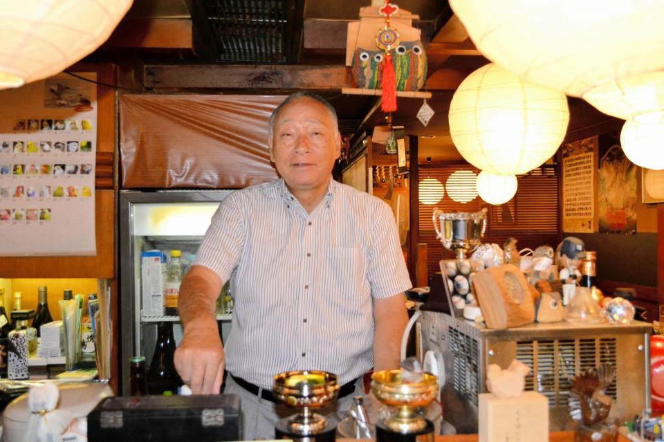 元巨人ドラフト１位の横山忠夫氏＝東京・豊島区の手打ちうどん「立山」