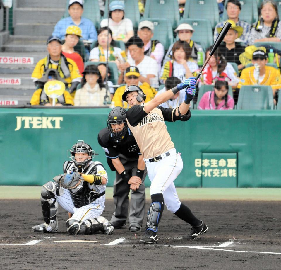 阪神戦で１２球団から本塁打をマークした日本ハム・大田（１９年６月）　