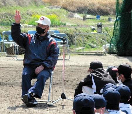 講演を行った智弁和歌山・高嶋仁名誉監督＝奈良県内