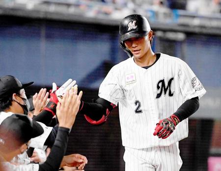 背番号が「２」から「１」へ。飛躍を目指すロッテ・藤原