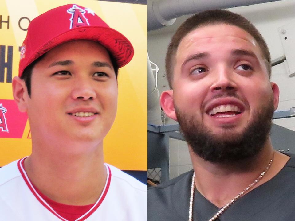 　エンゼルス・大谷（左）とマノア