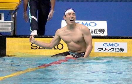 　日本短水路選手権２００メートルバタフライで世界新で優勝した本多＝１０月２２日