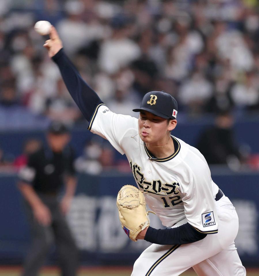 　先発し力投するオリックス・山下