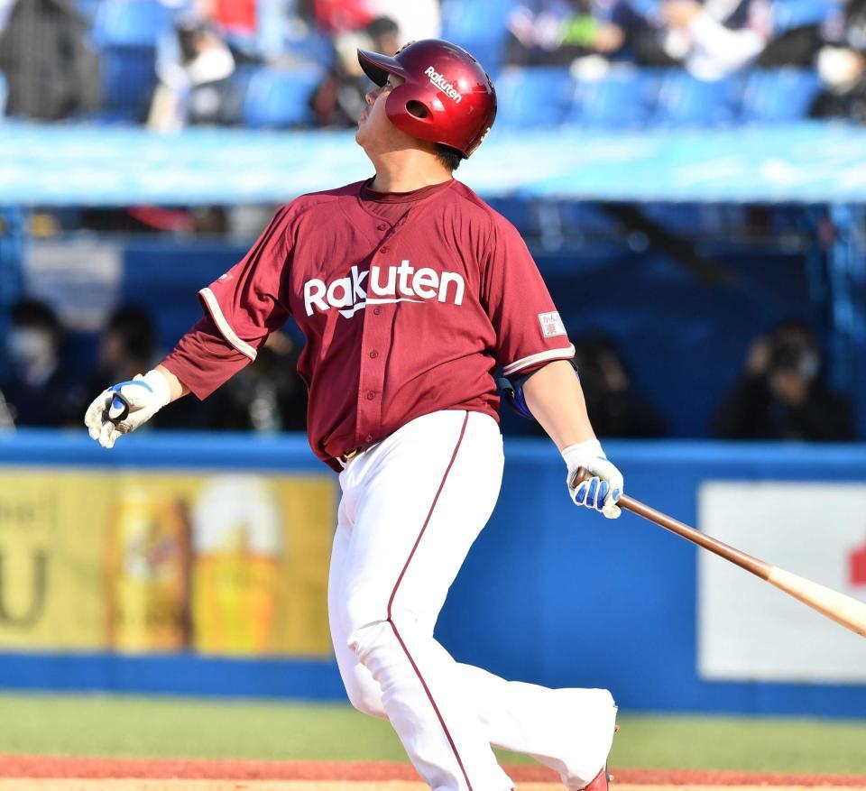 　現役に別れを告げ、今季から指導者として再出発する楽天・横尾２軍打撃コーチ