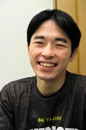 　柔和な笑顔で取材に応える岡森祐太