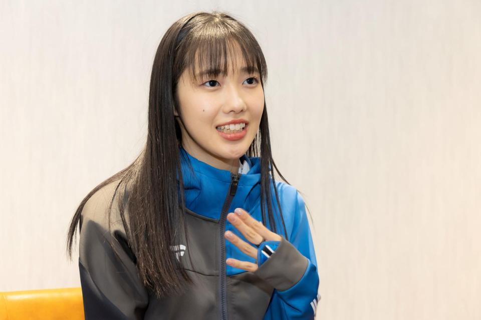 　ファイターズガールのキャプテンとして思いを語る西崎光さん（撮影・中島達哉）
