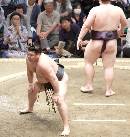 【スポーツ】大関陥落…霧島の歯車はなぜ狂ったのか？　復活へのカギを師匠・音羽山親方が明かす