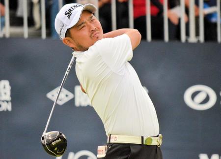 　ショットを放つ北村晃一