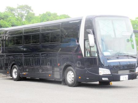 　選手が遠征などで移動する際に乗るバスをファン用のシャトルバスとしても使用
