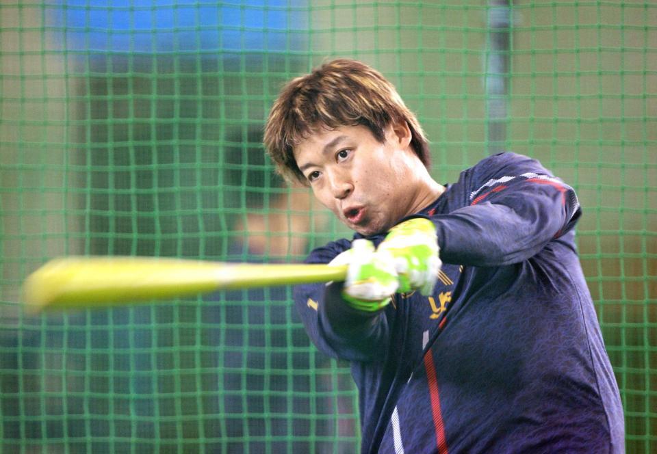 　打撃練習に励む山田（撮影・佐々木彰尚）