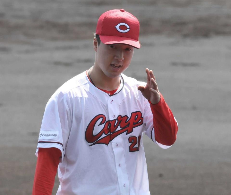 　１９日のロッテとの練習試合で２回１安打無失点と好投した佐藤柳