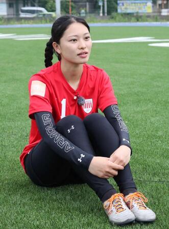 　取材に応じる日本代表の上松あかり