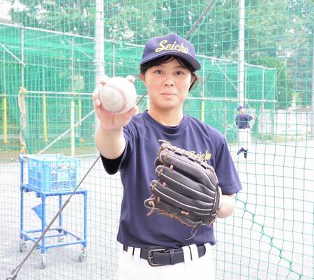 　青鳥特別支援で初の女子部員となった小山さん