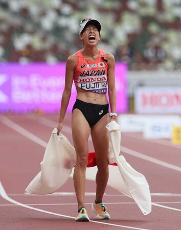 　女子２０キロ競歩で銅メダルを獲得した藤井菜々子（２０日）