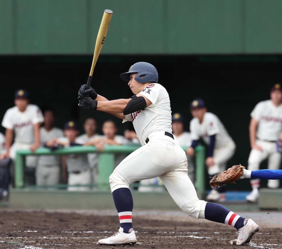 　浦和学院時代の打撃＝２０２５年７月