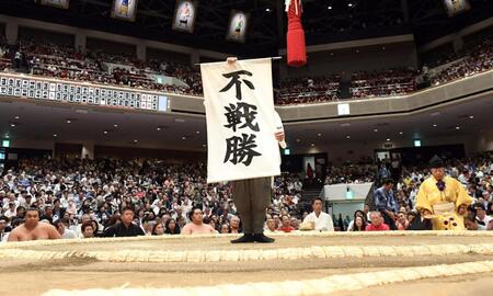 　大相撲夏場所２日目に豊昇龍が休場し、藤ノ川の不戦勝となった＝１１日