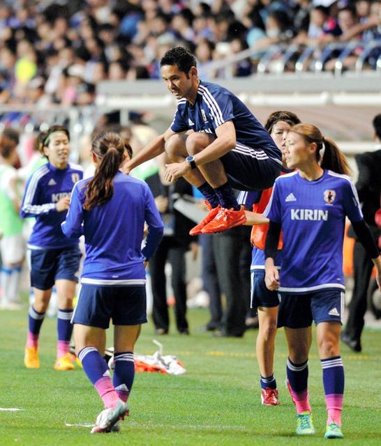 なでしこを支えるイケメンコーチ カメラマン発 オピニオンｄ デイリースポーツ Online