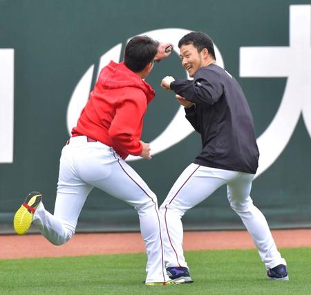 【写真】薮田ＶＳ遠藤　開幕ローテ争う２投手が場外戦？