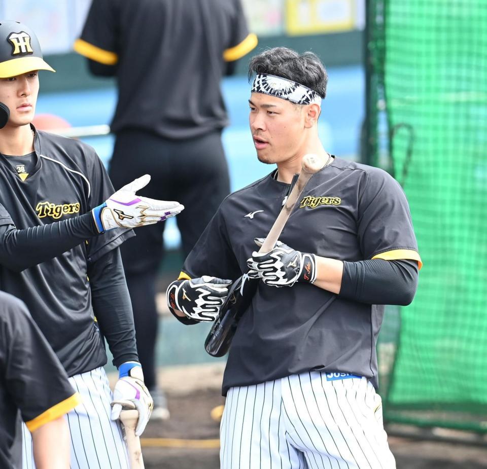 とにかく明るい佐藤輝明 阪神キャンプで“厳しく楽しく”体現の2