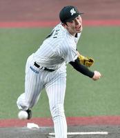 気迫あふれる投球だ！初回に最速１６１キロのストレートを連発するロッテ・佐々木朗希＝１０日、ＺＯＺＯマリン（撮影・開出牧）