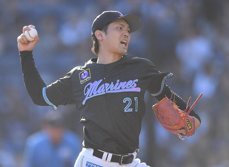 鬼気迫る投球だ！７回１安打無失点で今季４勝目を挙げたロッテ・石川柊＝２１日、ＺＯＺＯマリンスタジアム（撮影・開出牧）