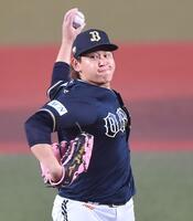 完投ならずも持ち前の投球術で今季６勝目を挙げたオリックス・宮城大弥＝９日、ＺＯＺＯマリンスタジアム（開出牧）