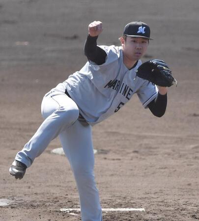 リリース後に躍動感が出るロッテ・木村優人＝１４日、宜野湾（撮影・開出牧）