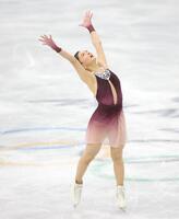 銀メダルを獲得した坂本花織＝１９日、ミラノアイススケートアリーナ（撮影・吉澤敬太）