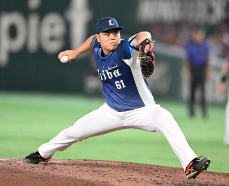 敢闘賞を獲得した西武・平良海馬＝２８日（撮影・堀内翔）
