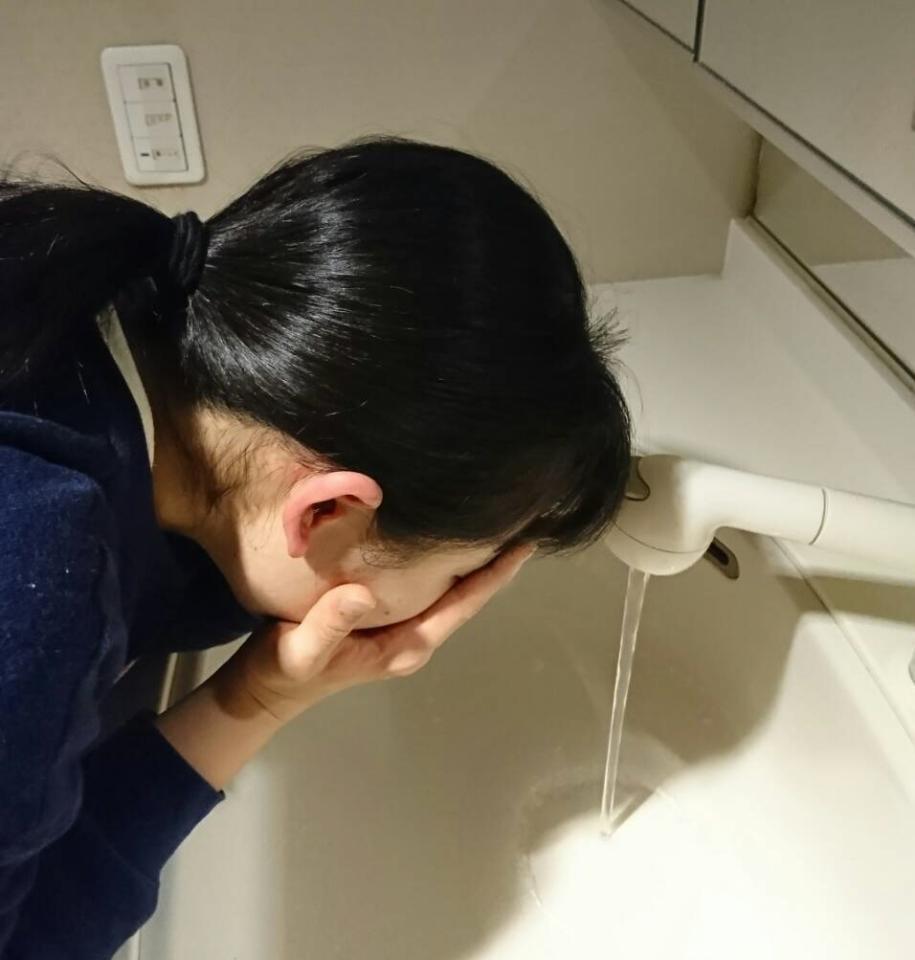 　洗顔はお湯か冷水か…迷いませんか？