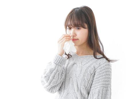 正しい鼻血の止め方を知っていますか？（maroke／stock.adobe.com）