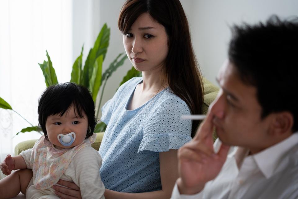 受動喫煙は歯にとってよくない影響を与えるものであるといえそう(aijiro/stock.adobe.com)