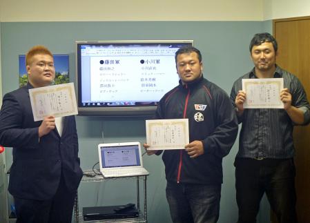 　ＩＧＦ版総選挙で（左から）４位の澤田敦士、６位の将軍岡本、５位の鈴木秀樹