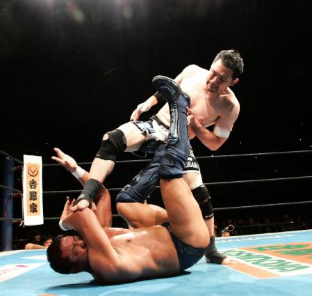 永田裕志を踏みつける桜庭和志（上）