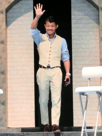 ボートレース若松のイベントステージに現れた亀田興毅