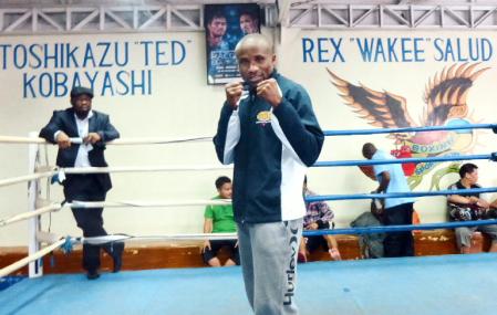 試合に向けて調整したアンブンダ