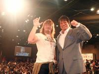 「Ｇ１夏祭り２０１３」のスペシャルトークショーで共演した棚橋弘至（左）と小橋建太氏