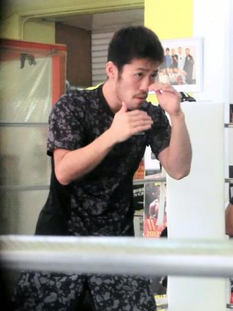 練習を公開した宮崎亮