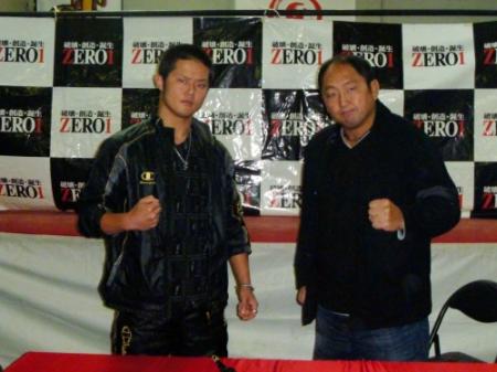 ゼロワンの１７日・後楽園大会で対戦する橋本大地（左）と大谷晋二郎