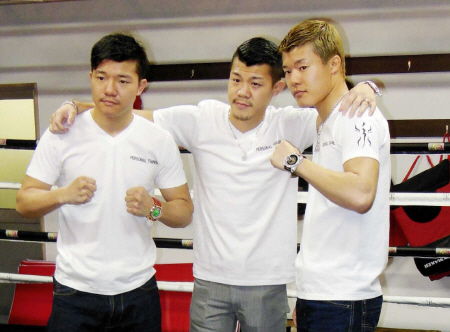 亀田ジムの（左から）亀田大毅、興毅、和毅