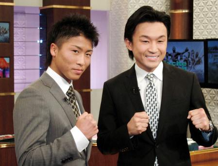 　番組収録にゲスト出演した井上尚弥（左）。右はＷＢＣ世界スーパーバンタム級名誉王者の西岡利晃氏