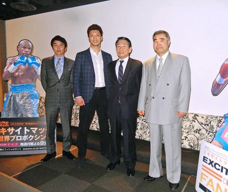　イベントに参加した村田諒太（左から２人目）。右から浜田剛史、ジョー小泉、左は飯田覚士の各氏