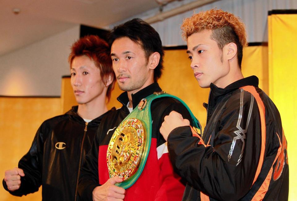 　健闘を誓う（左から）中澤奨、山中慎介、辰吉寿以輝