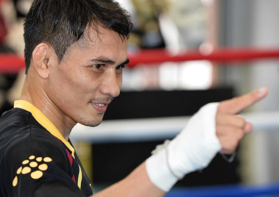 　強くてハンサムな「強ハンサム」をアピールするクワンタイ