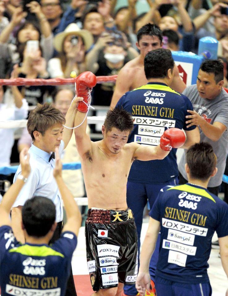 　３ー０の判定でガルシアに圧勝した長谷川穂積