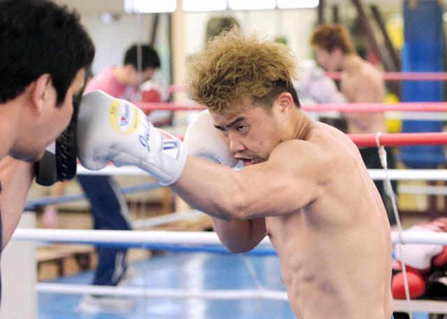 バンタムの寿以輝KOで新人王戦参戦だ